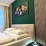 Urban Retreat Center Lägenhet *